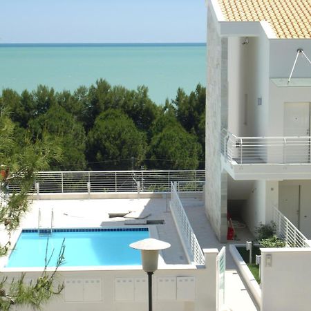 Cerrano Park Resort 皮内托 外观 照片